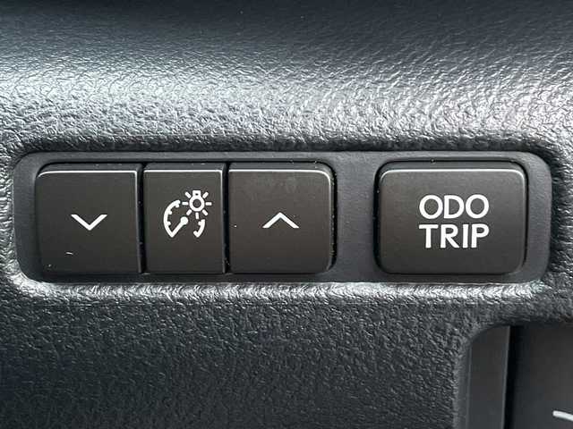 レクサス ＲＣ Ｆ 山口県 2015(平27)年 7.4万km ホワイトノーヴァガラスフレーク 純正ナビ/DVD/BT/SD/AM/FM/AUX/フルセグTV/バックカメラ/シートヒーター/シートベンチレーション/社外マフラー/パドルシフト/前方ドライブレコーダー/オートハイビーム/電動テレスコチルト/ブラインドスポットモニター/レーンキープアシスト/コーナーセンサー/オートライト/パワーシート/シートメモリー/ETC/電動格納ミラー/純正フロアマット