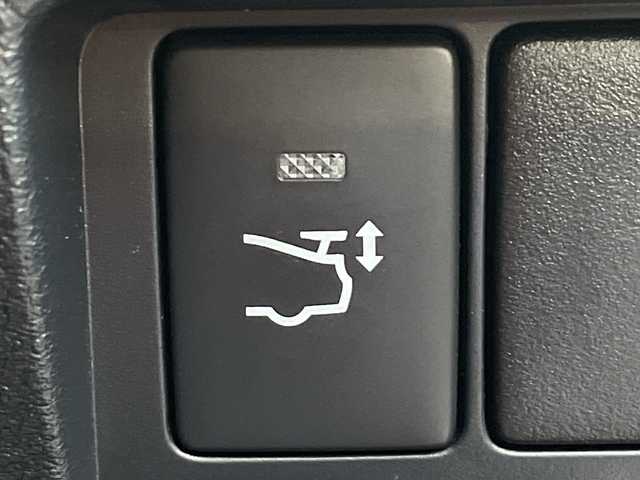 レクサス ＲＣ Ｆ 山口県 2015(平27)年 7.4万km ホワイトノーヴァガラスフレーク 純正ナビ/DVD/BT/SD/AM/FM/AUX/フルセグTV/バックカメラ/シートヒーター/シートベンチレーション/社外マフラー/パドルシフト/前方ドライブレコーダー/オートハイビーム/電動テレスコチルト/ブラインドスポットモニター/レーンキープアシスト/コーナーセンサー/オートライト/パワーシート/シートメモリー/ETC/電動格納ミラー/純正フロアマット