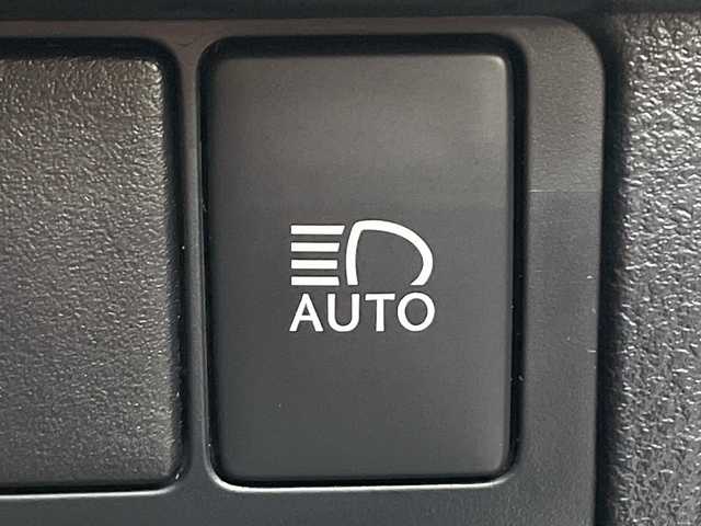 レクサス ＲＣ Ｆ 山口県 2015(平27)年 7.4万km ホワイトノーヴァガラスフレーク 純正ナビ/DVD/BT/SD/AM/FM/AUX/フルセグTV/バックカメラ/シートヒーター/シートベンチレーション/社外マフラー/パドルシフト/前方ドライブレコーダー/オートハイビーム/電動テレスコチルト/ブラインドスポットモニター/レーンキープアシスト/コーナーセンサー/オートライト/パワーシート/シートメモリー/ETC/電動格納ミラー/純正フロアマット