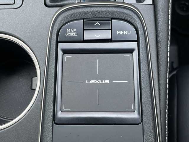 レクサス ＲＣ Ｆ 山口県 2015(平27)年 7.4万km ホワイトノーヴァガラスフレーク 純正ナビ/DVD/BT/SD/AM/FM/AUX/フルセグTV/バックカメラ/シートヒーター/シートベンチレーション/社外マフラー/パドルシフト/前方ドライブレコーダー/オートハイビーム/電動テレスコチルト/ブラインドスポットモニター/レーンキープアシスト/コーナーセンサー/オートライト/パワーシート/シートメモリー/ETC/電動格納ミラー/純正フロアマット