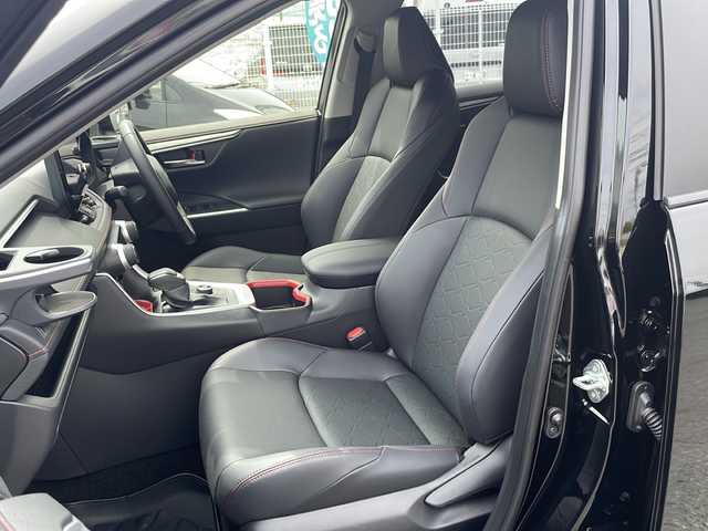 トヨタ ＲＡＶ４ HV アドベンチャー オフロードPKGⅡ 愛知県 2024(令6)年 1.3万km アティチュードブラックマイカ /禁煙車//ワンオーナー//純正ナビ//BT/フルセグ/Miracast//パノラミックビューモニター//純正18AW//ビルトインETC2.0//デジタルインナーミラー//ハンズフリーパワーバックドア//黒革シート//前席シートヒーター//前席エアシート//D席メモリー付パワーシート//ACC/LTA/BSM/PCS/RCTA/PKSB/RSA//前後クリアランスソナー//電子制御パーキングブレーキ//ブレーキホールド//本革巻きステアリング//ステアリングスイッチ//ステアリングヒーター//LEDオートライト//オートマチックハイビーム//フォグランプ//先行車発進告知//盗難防止装置//横滑り防止装置//フロアマット//スペアスマートキー//保証書//取扱説明書