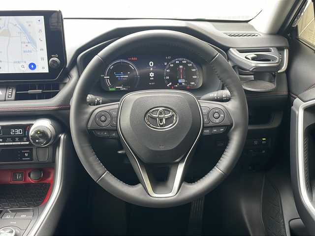 トヨタ ＲＡＶ４ HV アドベンチャー オフロードPKGⅡ 愛知県 2024(令6)年 1.3万km アティチュードブラックマイカ /禁煙車//ワンオーナー//純正ナビ//BT/フルセグ/Miracast//パノラミックビューモニター//純正18AW//ビルトインETC2.0//デジタルインナーミラー//ハンズフリーパワーバックドア//黒革シート//前席シートヒーター//前席エアシート//D席メモリー付パワーシート//ACC/LTA/BSM/PCS/RCTA/PKSB/RSA//前後クリアランスソナー//電子制御パーキングブレーキ//ブレーキホールド//本革巻きステアリング//ステアリングスイッチ//ステアリングヒーター//LEDオートライト//オートマチックハイビーム//フォグランプ//先行車発進告知//盗難防止装置//横滑り防止装置//フロアマット//スペアスマートキー//保証書//取扱説明書