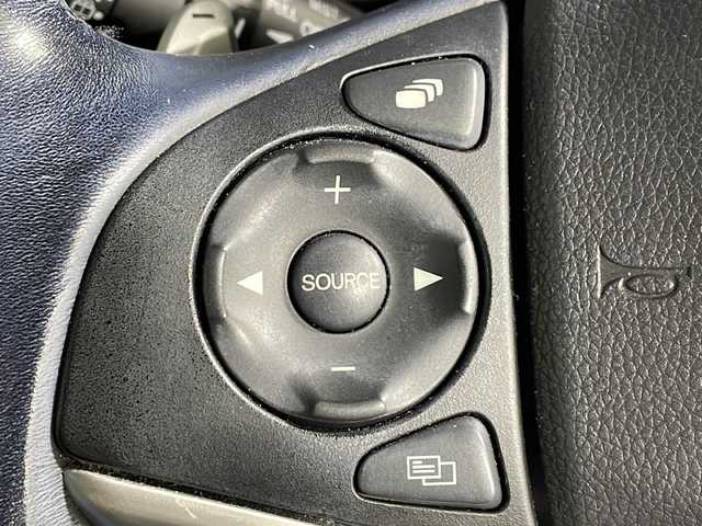 ホンダ シャトル ハイブリッド Z ホンダセンシング 沖縄県 2018(平30)年 8.2万km プラチナホワイトパール 禁煙車/ホンダセンシング/・衝突軽減ブレーキ/・歩行者事故低減ステアリング/・路外逸脱抑制機能/・アダプティブ・クルーズ・コントロール/純正ナビ（VXM-195VＦi)/・ＣＤ／ＤＶＤ／Ｂｌｕｅｔｏｏｔｈ／フルセグＴＶ/純正前後ドライブレコーダー/バックカメラ/レーンキープアシスト/コーナーセンサー/パドルシフト/ハーフレザーシート/パドルシフト/純正フロアマット/スマートキー/LEDヘッドライト/純正アルミ/保証書/取扱説明書