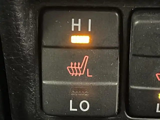 トヨタ エスクァイア ハイブリッド Gi 群馬県 2019(平31)年 5.6万km ホワイトパールクリスタルシャイン 純正９インチナビ　バックカメラ　純正フリップダウンモニター　アダプティブクルーズコントロール　レーンアシスト　衝突軽減システム　両側パワースライドドア　障害物センサー　スマートキー　禁煙車