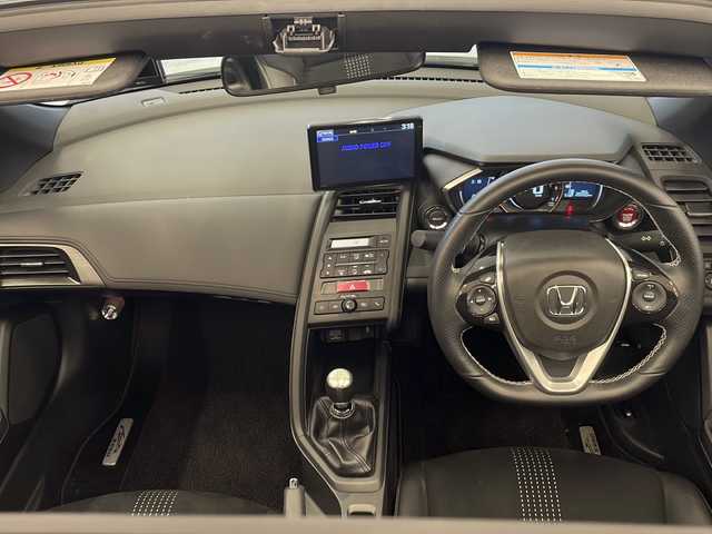 ホンダ Ｓ６６０ α 岐阜県 2018(平30)年 0.7万km プレミアムスターホワイトP メモリナビ/・センターディスプレイ/ハーフレザーシート/バックカメラ/Bluetooth/USB/クルーズコントロール/MTターボ車/LEDヘッドライト/オートライト/シティブレーキアクティブシステム/ドライブレコーダー/ETC/プッシュスタート/スペアキー/純正フロアマット/アンチブレーキシステム/横滑り防止装置