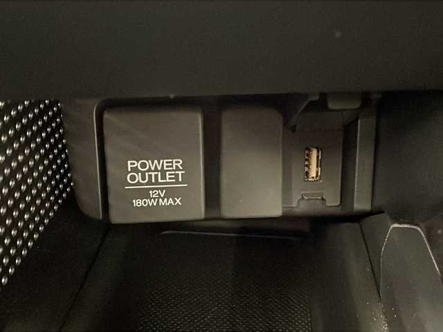 ホンダ Ｓ６６０ α 岐阜県 2018(平30)年 0.7万km プレミアムスターホワイトP メモリナビ/・センターディスプレイ/ハーフレザーシート/バックカメラ/Bluetooth/USB/クルーズコントロール/MTターボ車/LEDヘッドライト/オートライト/シティブレーキアクティブシステム/ドライブレコーダー/ETC/プッシュスタート/スペアキー/純正フロアマット/アンチブレーキシステム/横滑り防止装置