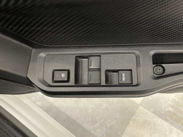 ホンダ Ｓ６６０ α 岐阜県 2018(平30)年 0.7万km プレミアムスターホワイトP メモリナビ/・センターディスプレイ/ハーフレザーシート/バックカメラ/Bluetooth/USB/クルーズコントロール/MTターボ車/LEDヘッドライト/オートライト/シティブレーキアクティブシステム/ドライブレコーダー/ETC/プッシュスタート/スペアキー/純正フロアマット/アンチブレーキシステム/横滑り防止装置