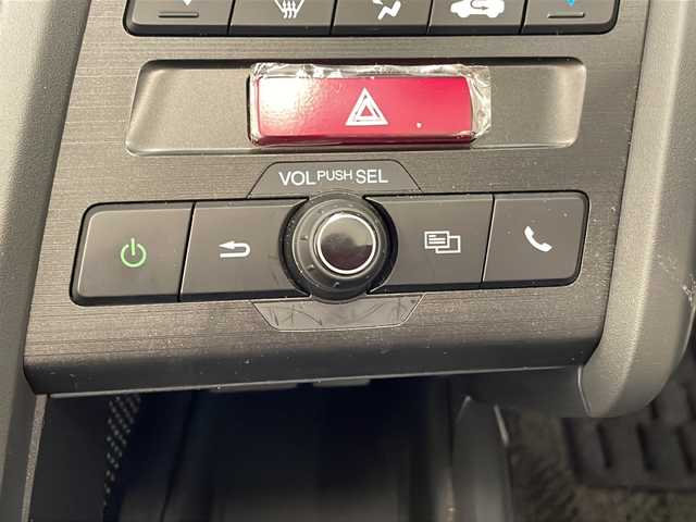 ホンダ Ｓ６６０ α 岐阜県 2018(平30)年 0.7万km プレミアムスターホワイトP メモリナビ/・センターディスプレイ/ハーフレザーシート/バックカメラ/Bluetooth/USB/クルーズコントロール/MTターボ車/LEDヘッドライト/オートライト/シティブレーキアクティブシステム/ドライブレコーダー/ETC/プッシュスタート/スペアキー/純正フロアマット/アンチブレーキシステム/横滑り防止装置