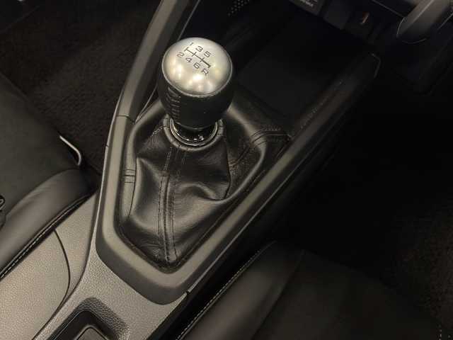 ホンダ Ｓ６６０ α 岐阜県 2018(平30)年 0.7万km プレミアムスターホワイトP メモリナビ/・センターディスプレイ/ハーフレザーシート/バックカメラ/Bluetooth/USB/クルーズコントロール/MTターボ車/LEDヘッドライト/オートライト/シティブレーキアクティブシステム/ドライブレコーダー/ETC/プッシュスタート/スペアキー/純正フロアマット/アンチブレーキシステム/横滑り防止装置