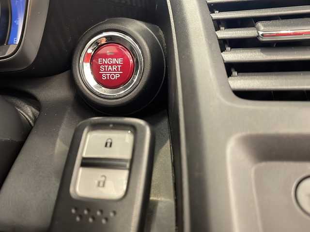 ホンダ Ｓ６６０ α 岐阜県 2018(平30)年 0.7万km プレミアムスターホワイトP メモリナビ/・センターディスプレイ/ハーフレザーシート/バックカメラ/Bluetooth/USB/クルーズコントロール/MTターボ車/LEDヘッドライト/オートライト/シティブレーキアクティブシステム/ドライブレコーダー/ETC/プッシュスタート/スペアキー/純正フロアマット/アンチブレーキシステム/横滑り防止装置