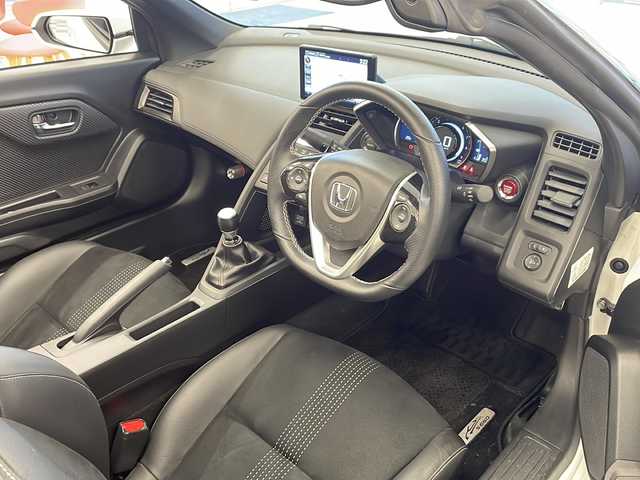 ホンダ Ｓ６６０ α 岐阜県 2018(平30)年 0.7万km プレミアムスターホワイトP メモリナビ/・センターディスプレイ/ハーフレザーシート/バックカメラ/Bluetooth/USB/クルーズコントロール/MTターボ車/LEDヘッドライト/オートライト/シティブレーキアクティブシステム/ドライブレコーダー/ETC/プッシュスタート/スペアキー/純正フロアマット/アンチブレーキシステム/横滑り防止装置