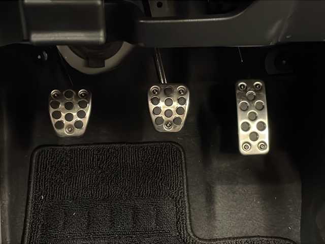 ホンダ Ｓ６６０ α 岐阜県 2018(平30)年 0.7万km プレミアムスターホワイトP メモリナビ/・センターディスプレイ/ハーフレザーシート/バックカメラ/Bluetooth/USB/クルーズコントロール/MTターボ車/LEDヘッドライト/オートライト/シティブレーキアクティブシステム/ドライブレコーダー/ETC/プッシュスタート/スペアキー/純正フロアマット/アンチブレーキシステム/横滑り防止装置