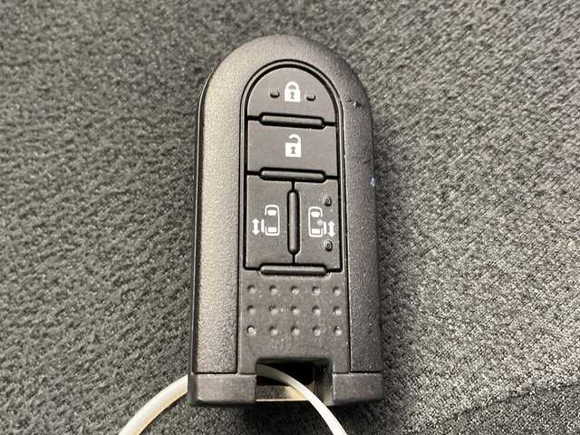 ダイハツ ムーヴ キャンバス G ブラックインテリア リミテッド SAⅢ 岐阜県 2018(平30)年 3万km スムースグレーマイカメタリック/プラムブラウンクリスタルマイカ 2トーン 両側パワースライドドア/LEDヘッドライト/LEDフォグランプ/オートライト/スマートアシストIII/・衝突軽減ブレーキ/・レーンキープアシスト/・衝突警報機能/・誤発進抑制制御機能/・オートハイビーム/プッシュスタート/純正ホイールキャップ/純正サイドバイザー/純正フロアマット/スマートキー