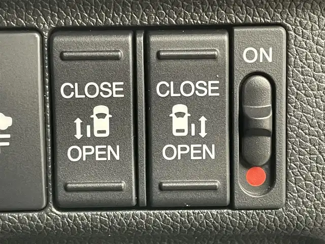 ホンダ フリード ハイブリット EX 岡山県 2016(平28)年 5.7万km コバルトブルーパール 純正9インチナビ【VXM-175VFNi】/(AM/FM/DVD/CD/BT/フルセグ)/社外フリップダウンモニター【TVM-FW1030】/両側パワースライドドア/衝突軽減ブレーキ/バックカメラ/アダプティブクルーズコントロール/社外360度ドライブレコーダー/ハーフレザー/前席シートヒーター/後席サンシェイド/純正アルミホイール/ＬＥＤヘッドライト/オートライト