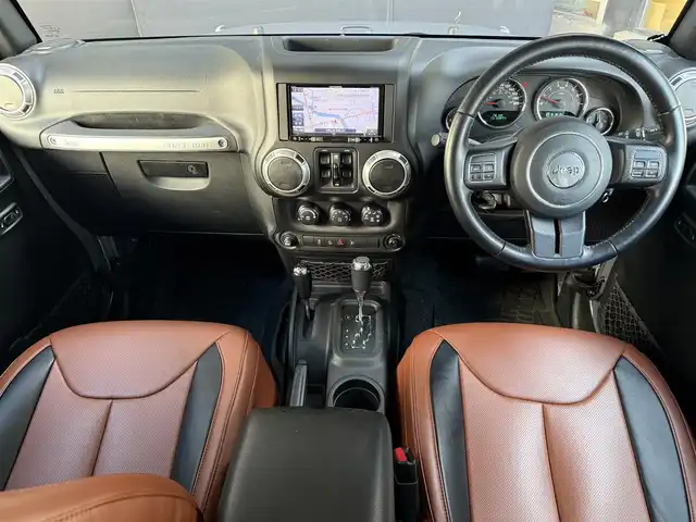 クライスラー・ジープ ジープ ラングラー アンリミテッド サハラ 和歌山県 2018(平30)年 5.2万km シルバー ナビ　/BT/TV/MSV/クルコン/前ドラレコ/純正18インチアルミ/純正ラバーマット/ルーフキャリア/革調シートカバー/バックカメラ/サイドカメラ