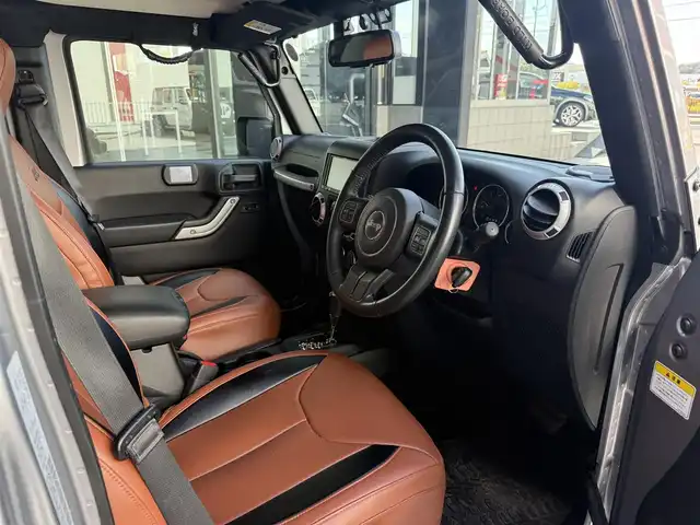 クライスラー・ジープ ジープ ラングラー アンリミテッド サハラ 和歌山県 2018(平30)年 5.2万km シルバー ナビ　/BT/TV/MSV/クルコン/前ドラレコ/純正18インチアルミ/純正ラバーマット/ルーフキャリア/革調シートカバー/バックカメラ/サイドカメラ