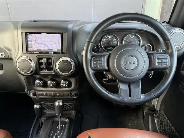 クライスラー・ジープ ジープ ラングラー アンリミテッド サハラ 和歌山県 2018(平30)年 5.2万km シルバー ナビ　/BT/TV/MSV/クルコン/前ドラレコ/純正18インチアルミ/純正ラバーマット/ルーフキャリア/革調シートカバー/バックカメラ/サイドカメラ