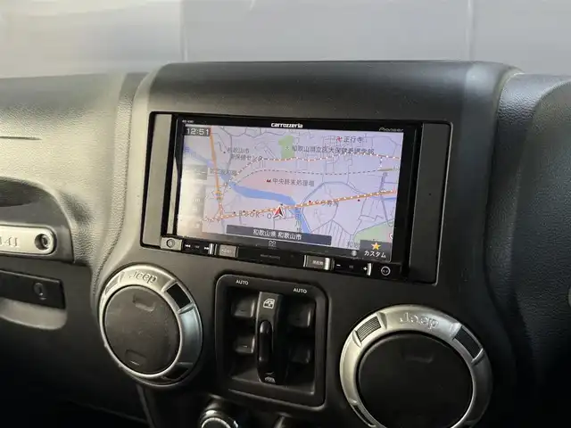 クライスラー・ジープ ジープ ラングラー アンリミテッド サハラ 和歌山県 2018(平30)年 5.2万km シルバー ナビ　/BT/TV/MSV/クルコン/前ドラレコ/純正18インチアルミ/純正ラバーマット/ルーフキャリア/革調シートカバー/バックカメラ/サイドカメラ