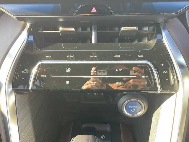 トヨタ ハリアー ハイブリッド Z レザーパッケージ 三重県 2021(令3)年 7.9万km ホワイトパールクリスタルシャイン 禁煙/純正ナビ/全方位カメラ/パノラミックビューモニター/調光パノラマルーフ/前方ドラレコ/BSM/HUD/ACC/ETC2.0/JBLプレミアムサウンド/パワーバックドア/ステアヒーター/シートヒーター/エアシート/パワーシート/メモリーシート/前後クリアランスソナー/LEDオートライト/オートリトラウィンカーミラー