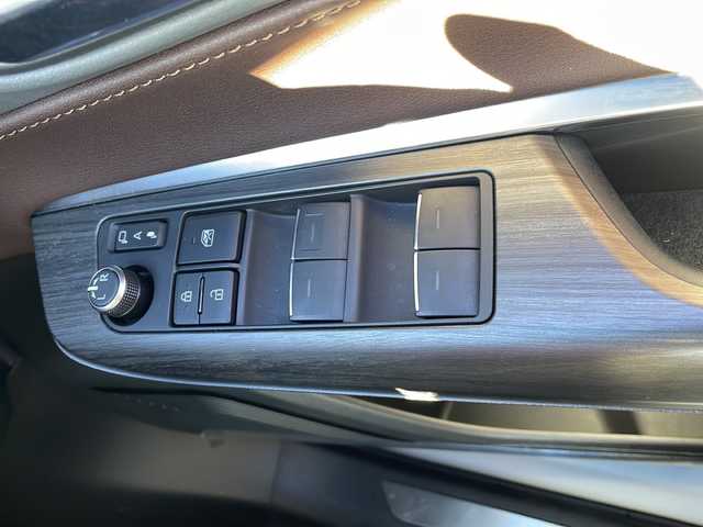 トヨタ ハリアー ハイブリッド Z レザーパッケージ 三重県 2021(令3)年 7.9万km ホワイトパールクリスタルシャイン 禁煙/純正ナビ/全方位カメラ/パノラミックビューモニター/調光パノラマルーフ/前方ドラレコ/BSM/HUD/ACC/ETC2.0/JBLプレミアムサウンド/パワーバックドア/ステアヒーター/シートヒーター/エアシート/パワーシート/メモリーシート/前後クリアランスソナー/LEDオートライト/オートリトラウィンカーミラー