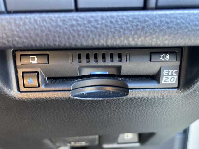 トヨタ ハリアー ハイブリッド Z レザーパッケージ 三重県 2021(令3)年 7.9万km ホワイトパールクリスタルシャイン 禁煙/純正ナビ/全方位カメラ/パノラミックビューモニター/調光パノラマルーフ/前方ドラレコ/BSM/HUD/ACC/ETC2.0/JBLプレミアムサウンド/パワーバックドア/ステアヒーター/シートヒーター/エアシート/パワーシート/メモリーシート/前後クリアランスソナー/LEDオートライト/オートリトラウィンカーミラー