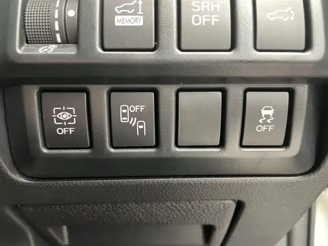 スバル フォレスター ハイブリッド アドバンス 鹿児島県 2020(令2)年 4.4万km クリスタルホワイトP アラウンドビューモニター/ナビ/　・Bluetooth接続/　・CD/DVD再生/　・フルセグTV/　・HDMI接続/ブラインドスポットモニター/オートビークルホールド/運転席助手席パワーシート/ドライブレコーダー/ETC/電動パーキングブレーキ/ステアリングヒーター/デジタルインナーミラー/オートワイパー/本革巻きステアリング/運転席シートメモリー/ルーフレール/クルーズコントロール/純正フロアマット/電動リアゲート