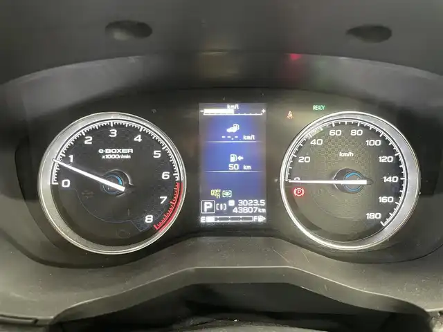 スバル フォレスター ハイブリッド アドバンス 鹿児島県 2020(令2)年 4.4万km クリスタルホワイトP アラウンドビューモニター/ナビ/　・Bluetooth接続/　・CD/DVD再生/　・フルセグTV/　・HDMI接続/ブラインドスポットモニター/オートビークルホールド/運転席助手席パワーシート/ドライブレコーダー/ETC/電動パーキングブレーキ/ステアリングヒーター/デジタルインナーミラー/オートワイパー/本革巻きステアリング/運転席シートメモリー/ルーフレール/クルーズコントロール/純正フロアマット/電動リアゲート