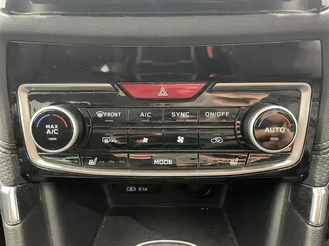 スバル フォレスター ハイブリッド アドバンス 鹿児島県 2020(令2)年 4.4万km クリスタルホワイトP アラウンドビューモニター/ナビ/　・Bluetooth接続/　・CD/DVD再生/　・フルセグTV/　・HDMI接続/ブラインドスポットモニター/オートビークルホールド/運転席助手席パワーシート/ドライブレコーダー/ETC/電動パーキングブレーキ/ステアリングヒーター/デジタルインナーミラー/オートワイパー/本革巻きステアリング/運転席シートメモリー/ルーフレール/クルーズコントロール/純正フロアマット/電動リアゲート