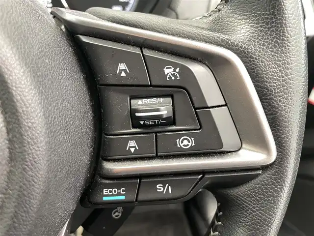 スバル フォレスター ハイブリッド アドバンス 鹿児島県 2020(令2)年 4.4万km クリスタルホワイトP アラウンドビューモニター/ナビ/　・Bluetooth接続/　・CD/DVD再生/　・フルセグTV/　・HDMI接続/ブラインドスポットモニター/オートビークルホールド/運転席助手席パワーシート/ドライブレコーダー/ETC/電動パーキングブレーキ/ステアリングヒーター/デジタルインナーミラー/オートワイパー/本革巻きステアリング/運転席シートメモリー/ルーフレール/クルーズコントロール/純正フロアマット/電動リアゲート