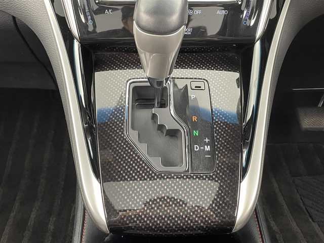 トヨタ ハリアー プレミアム 佐賀県 2017(平29)年 3.8万km ホワイトパールクリスタルシャイン チルト＆スライド電動ムーンルーフ/純正9インチナビ/フルセグ/ETC2.0/バックカメラ/コーナーセンサー /Toyota Safety Sense/・プリクラッシュセーフティ/・レーンディパーチャーアラート/・アダプティブハイビームシステム/・オートマチックハイビーム/・レーダークルーズコントロール/パワーバックドア /パワーシート/ハーフレザーシート/LEDライト/スマートキー