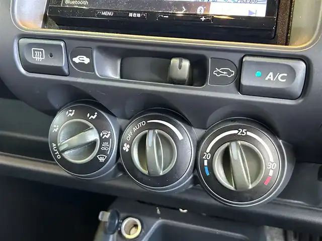 ホンダ フィット 1．3W 宮城県 2003(平15)年 8.8万km 紺 社外ナビ/フロアマット