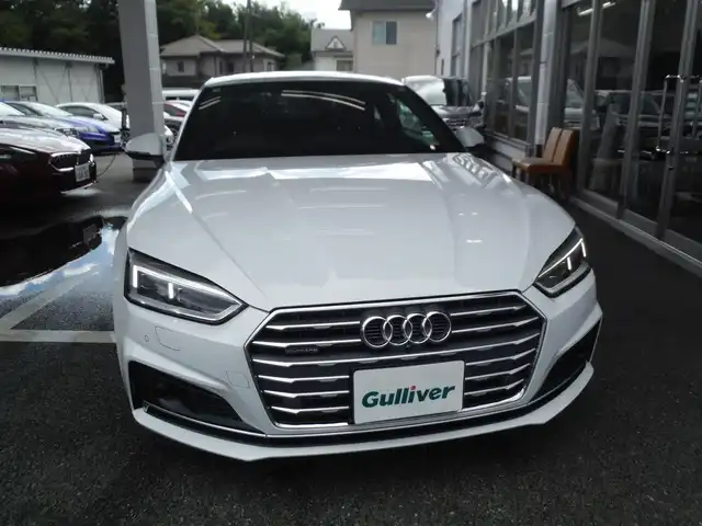 アウディ Ａ５ 2．0TFSIクワトロ スポーツ 東京都 2018(平30)年 4.5万km グレイシアホワイトメタリック 保証書・取説あり/Sラインパッケージ/バーチャルコックピット/パドルシフト/純正ナビ・TV・DVD/　BLUETOOTH・全方位カメラ/　ビルトインETC/ドライブレコーダー/アウディプレセンス/　レーダークルーズ/　ブラインドスポット/　前後 PDC・レーンキープアシスト/黒革シート/　パワーシート・シートヒーター/スマートキー×2個