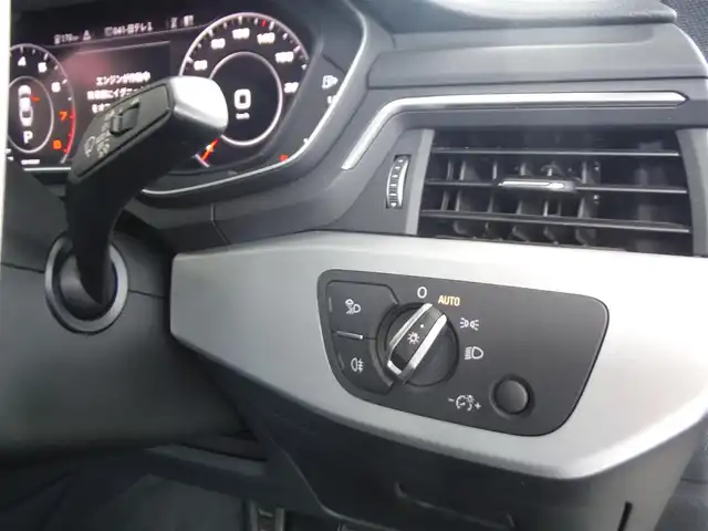 アウディ Ａ５ 2．0TFSIクワトロ スポーツ 東京都 2018(平30)年 4.5万km グレイシアホワイトメタリック 保証書・取説あり/Sラインパッケージ/バーチャルコックピット/パドルシフト/純正ナビ・TV・DVD/　BLUETOOTH・全方位カメラ/　ビルトインETC/ドライブレコーダー/アウディプレセンス/　レーダークルーズ/　ブラインドスポット/　前後 PDC・レーンキープアシスト/黒革シート/　パワーシート・シートヒーター/スマートキー×2個