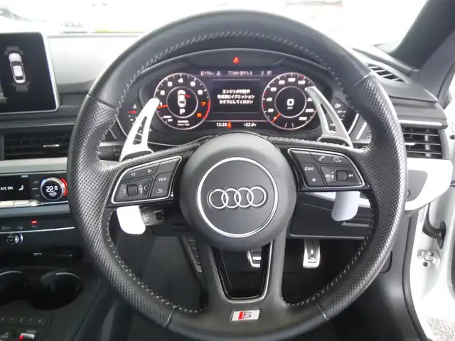 アウディ Ａ５ 2．0TFSIクワトロ スポーツ 東京都 2018(平30)年 4.5万km グレイシアホワイトメタリック 保証書・取説あり/Sラインパッケージ/バーチャルコックピット/パドルシフト/純正ナビ・TV・DVD/　BLUETOOTH・全方位カメラ/　ビルトインETC/ドライブレコーダー/アウディプレセンス/　レーダークルーズ/　ブラインドスポット/　前後 PDC・レーンキープアシスト/黒革シート/　パワーシート・シートヒーター/スマートキー×2個