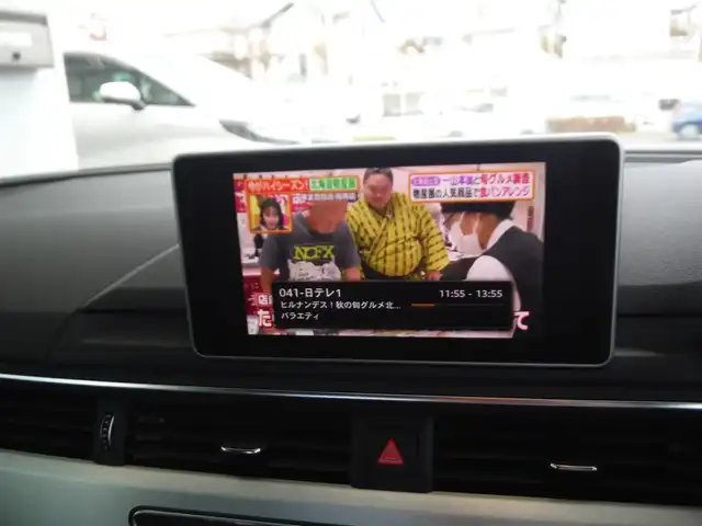 アウディ Ａ５ 2．0TFSIクワトロ スポーツ 東京都 2018(平30)年 4.5万km グレイシアホワイトメタリック 保証書・取説あり/Sラインパッケージ/バーチャルコックピット/パドルシフト/純正ナビ・TV・DVD/　BLUETOOTH・全方位カメラ/　ビルトインETC/ドライブレコーダー/アウディプレセンス/　レーダークルーズ/　ブラインドスポット/　前後 PDC・レーンキープアシスト/黒革シート/　パワーシート・シートヒーター/スマートキー×2個