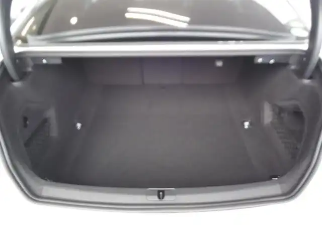 アウディ Ａ５ 2．0TFSIクワトロ スポーツ 東京都 2018(平30)年 4.5万km グレイシアホワイトメタリック 保証書・取説あり/Sラインパッケージ/バーチャルコックピット/パドルシフト/純正ナビ・TV・DVD/　BLUETOOTH・全方位カメラ/　ビルトインETC/ドライブレコーダー/アウディプレセンス/　レーダークルーズ/　ブラインドスポット/　前後 PDC・レーンキープアシスト/黒革シート/　パワーシート・シートヒーター/スマートキー×2個