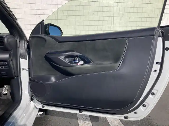 トヨタ ＧＲヤリス RZ ハイパフォーマンス 静岡県 2022(令4)年 2.6万km プラチナホワイトパールマイカ Toyota Safety Sense/純正8インチナビ/　AM FM Bluetooth USB/バックモニター/LEDオートヘッドランプ/レーダークルーズコントロール/ハーフレザーシート/シートヒーター(前席)/ステアリングヒーター/社外18インチアルミホイール/ターボ/6速MT/JBLプレミアムサウンド/ビルトインETC