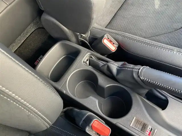 トヨタ ＧＲヤリス RZ ハイパフォーマンス 静岡県 2022(令4)年 2.6万km プラチナホワイトパールマイカ Toyota Safety Sense/純正8インチナビ/　AM FM Bluetooth USB/バックモニター/LEDオートヘッドランプ/レーダークルーズコントロール/ハーフレザーシート/シートヒーター(前席)/ステアリングヒーター/社外18インチアルミホイール/ターボ/6速MT/JBLプレミアムサウンド/ビルトインETC