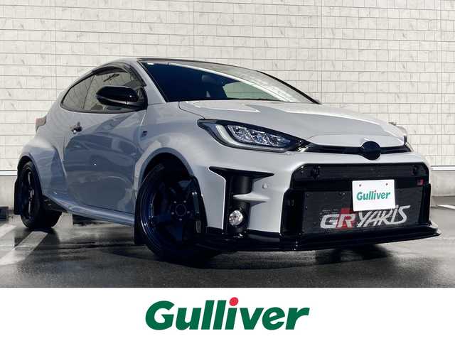 トヨタ ＧＲヤリス RZ ハイパフォーマンス 静岡県 2022(令4)年 2.6万km プラチナホワイトパールマイカ Toyota Safety Sense/純正8インチナビ/　AM FM Bluetooth USB/バックモニター/LEDオートヘッドランプ/レーダークルーズコントロール/ハーフレザーシート/シートヒーター(前席)/ステアリングヒーター/社外18インチアルミホイール/ターボ/6速MT/JBLプレミアムサウンド/ビルトインETC