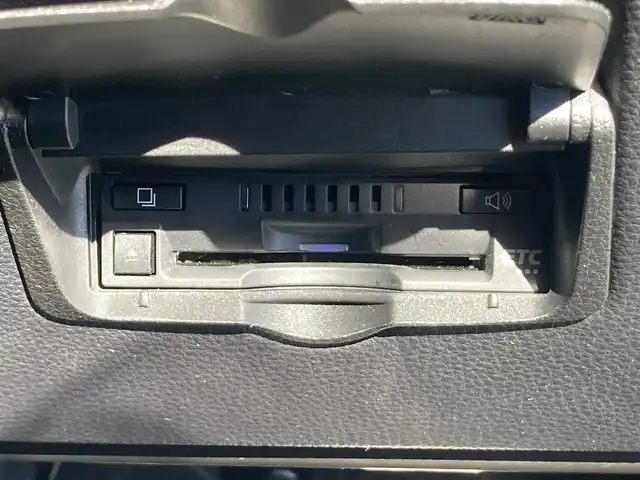 トヨタ ＧＲヤリス RZ ハイパフォーマンス 静岡県 2022(令4)年 2.6万km プラチナホワイトパールマイカ Toyota Safety Sense/純正8インチナビ/　AM FM Bluetooth USB/バックモニター/LEDオートヘッドランプ/レーダークルーズコントロール/ハーフレザーシート/シートヒーター(前席)/ステアリングヒーター/社外18インチアルミホイール/ターボ/6速MT/JBLプレミアムサウンド/ビルトインETC