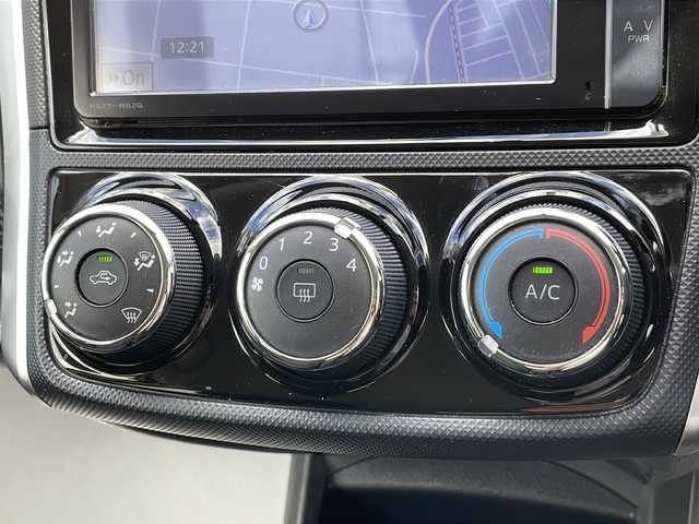 トヨタ カローラ フィールダー 1．5X 山形県 2014(平26)年 7.4万km ブラックマイカ 禁煙車/ワンオーナー/横滑り防止装置/純正ナビ(AM/FM/CD/DVD/BT/AUX)/フルセグTV/バックカメラ/ETC/エンジンスターター/純正ドアバイザー/純正フロアマット/電動格納ミラー/純正鉄チンホイール/社外AW付ノーマルタイヤ車載