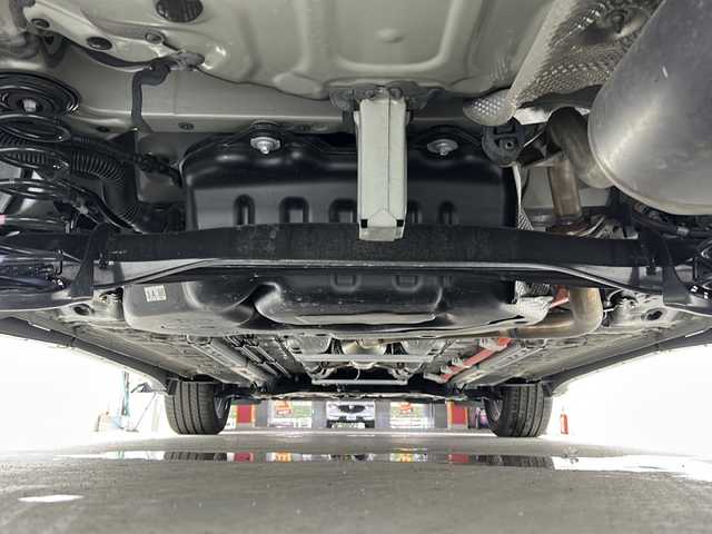 トヨタ カローラ クロス ハイブリッド Z 愛知県 2024(令6)年 2.1万km アティチュードブラックマイカ 衝突被害軽減ブレーキ/フルセグテレビ/ディスプレイオーディオ/AppleCarPlay/AndoroidAuto/Bluetooth接続/ビルトインETC2.0/バックカメラ/ガラスルーフ/シートヒーター（運転席・助手席）/クルーズコントロール（追従有）/純正アルミホイール18インチ/LEDヘッドライト/パワーシート（運転席）/ルーフレーフ/フルエアロ（モデリスタ）/オートライト/オートマチックハイビーム/スマートキー/プッシュスタート