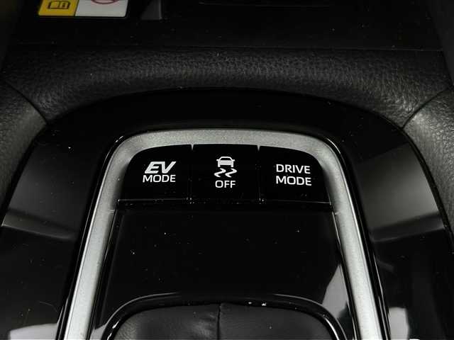 トヨタ カローラ クロス ハイブリッド Z 愛知県 2024(令6)年 2.1万km アティチュードブラックマイカ 衝突被害軽減ブレーキ/フルセグテレビ/ディスプレイオーディオ/AppleCarPlay/AndoroidAuto/Bluetooth接続/ビルトインETC2.0/バックカメラ/ガラスルーフ/シートヒーター（運転席・助手席）/クルーズコントロール（追従有）/純正アルミホイール18インチ/LEDヘッドライト/パワーシート（運転席）/ルーフレーフ/フルエアロ（モデリスタ）/オートライト/オートマチックハイビーム/スマートキー/プッシュスタート