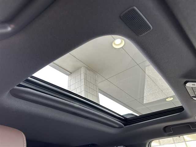 トヨタ ランドクルーザー ２５０ ZX 福岡県 2024(令6)年 0.6万km ブラック ワンオーナー/ムーンルーフ/JBLサウンド/純正12インチディスプレイオーディオ/　（Bluetooth/フルセグTV/ナビ）/フロント/サイド/バックカメラ/パノラミックモニター/トヨタセーフティーセンス/・プリクラッシュセーフティセンス/・アドバンスドドライブ/・レーントレーシングアシスト/・レーンディバーチャーアラート/・レーダークルーズコントロール/・アダプティブハイビームシステム/・オートマチックハイビーム/・ロードサインアシスト/・ドライバー異常時対応システム/・プロアクティブドライビングアシスト/・発進遅れ告知機能/・緊急時操舵支援/・フロントクロストラフィックアラート/・レーンチェンジアシスト/クリアランスソナー/ブラインドスポットモニター/センター/リアデフロック/ヘッドランプクリーナー/純正20インチAW/パワーバックドア/ルーフレール/茶色レザーシート/パワーシート/エアーシート/シートヒーター（全席）/ポジションメモリ/ステアリングヒーター/ヘッドアップディスプレー/置くだけ充電/ETC2/0/純正前後録画機能付きデジタルインナーミラー