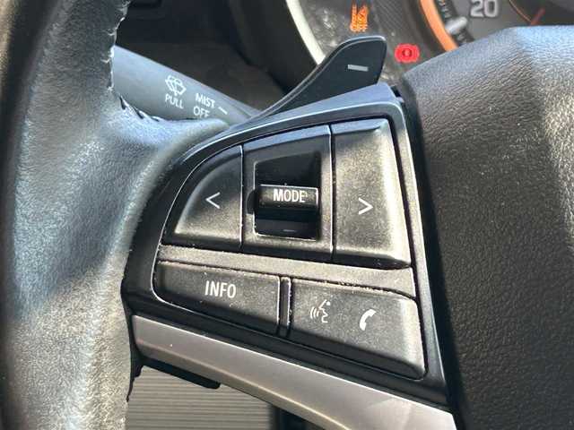 スズキ スペーシア ギア HYBRID XZターボ 大阪府 2020(令2)年 4.1万km フェニックスレッドパール/ガンメタリック2トーンルーフ ワンオーナー/純正8インチナビ（CN-RZ856）/・フルセグTV/CD/DVD/Bluetooth/SD/FM/AM/アラウンドビューモニター/ETC/前後ドライブレコーダー/(前：CA-DRZ3DZA／後：DRVR518S)/スズキセーフティサポート/・デュアルセンサーブレーキサポート/・リアパーキングセンサー/・車線逸脱警報/・標識認識機能（進入禁止）/・後退時ブレーキサポート/・後方誤発進抑制機能/・ESP/・ヘッドアップディスプレイ/前席シートヒーター/ステアリングスイッチ/クルーズコントロール/パドルシフト/オートライト/フォグランプ/ＬＥＤライト/革巻きステアリング/ルーフレール/両側パワースライドドア/スペアキー/Ｒ５年記録簿あり