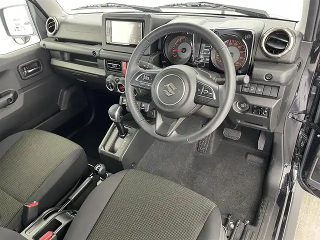 スズキ ジムニー シエラ JC 富山県 2023(令5)年 0.6万km ブルーイッシュブラックパール3 社外ナビ/（ＣＤ／Ｂｌｕｅｔｏｏｔｈ）/バックカメラ/クルーズコントロール/シートヒーター/衝突被害軽減システム/レーンアシスト/ダウンヒルアシストコントロール/アイドリングストップ/横滑り防止システム/純正ドアバイザー/純正アルミホイール/電動格納ミラー