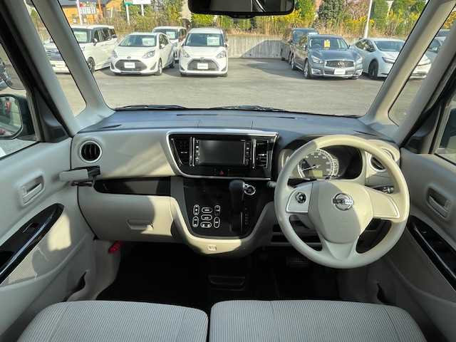 日産 デイズ ルークス X 静岡県 2017(平29)年 4万km ブラック ●純正ナビ/(フルセグ/CD/Bluetooth/AUX/iPod)/(MJ116D-W)/●全方位カメラ/●インテリジェントエマージェンシーブレーキ/●ステアリングスイッチ/●ドアバイザー/●レベライザー/●スマートキー/●プッシュスタート/●純正フロアマット/●純正ホイールカバー/●ダブル＋サイドSRS＋ABS