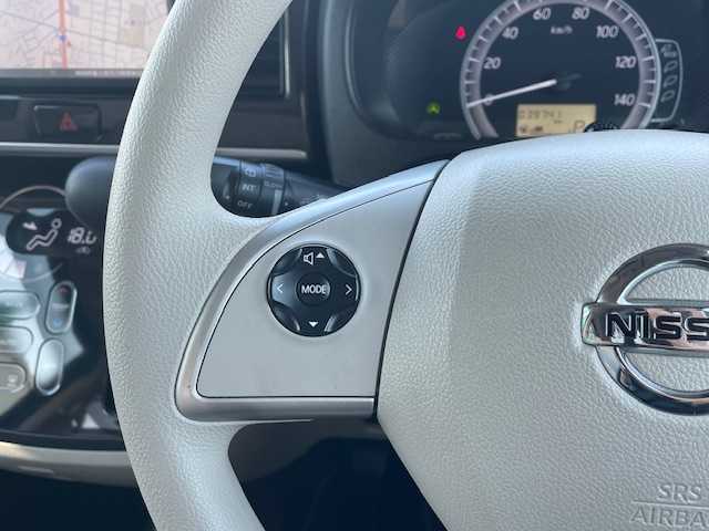 日産 デイズ ルークス X 静岡県 2017(平29)年 4万km ブラック ●純正ナビ/(フルセグ/CD/Bluetooth/AUX/iPod)/(MJ116D-W)/●全方位カメラ/●インテリジェントエマージェンシーブレーキ/●ステアリングスイッチ/●ドアバイザー/●レベライザー/●スマートキー/●プッシュスタート/●純正フロアマット/●純正ホイールカバー/●ダブル＋サイドSRS＋ABS