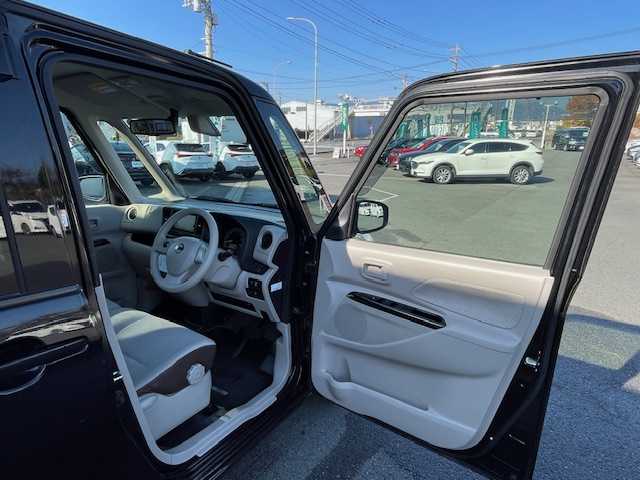 日産 デイズ ルークス X 静岡県 2017(平29)年 4万km ブラック ●純正ナビ/(フルセグ/CD/Bluetooth/AUX/iPod)/(MJ116D-W)/●全方位カメラ/●インテリジェントエマージェンシーブレーキ/●ステアリングスイッチ/●ドアバイザー/●レベライザー/●スマートキー/●プッシュスタート/●純正フロアマット/●純正ホイールカバー/●ダブル＋サイドSRS＋ABS