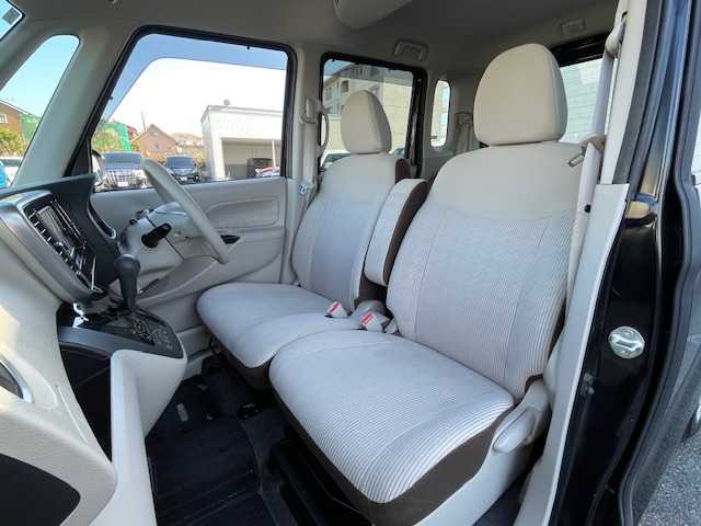 日産 デイズ ルークス X 静岡県 2017(平29)年 4万km ブラック ●純正ナビ/(フルセグ/CD/Bluetooth/AUX/iPod)/(MJ116D-W)/●全方位カメラ/●インテリジェントエマージェンシーブレーキ/●ステアリングスイッチ/●ドアバイザー/●レベライザー/●スマートキー/●プッシュスタート/●純正フロアマット/●純正ホイールカバー/●ダブル＋サイドSRS＋ABS